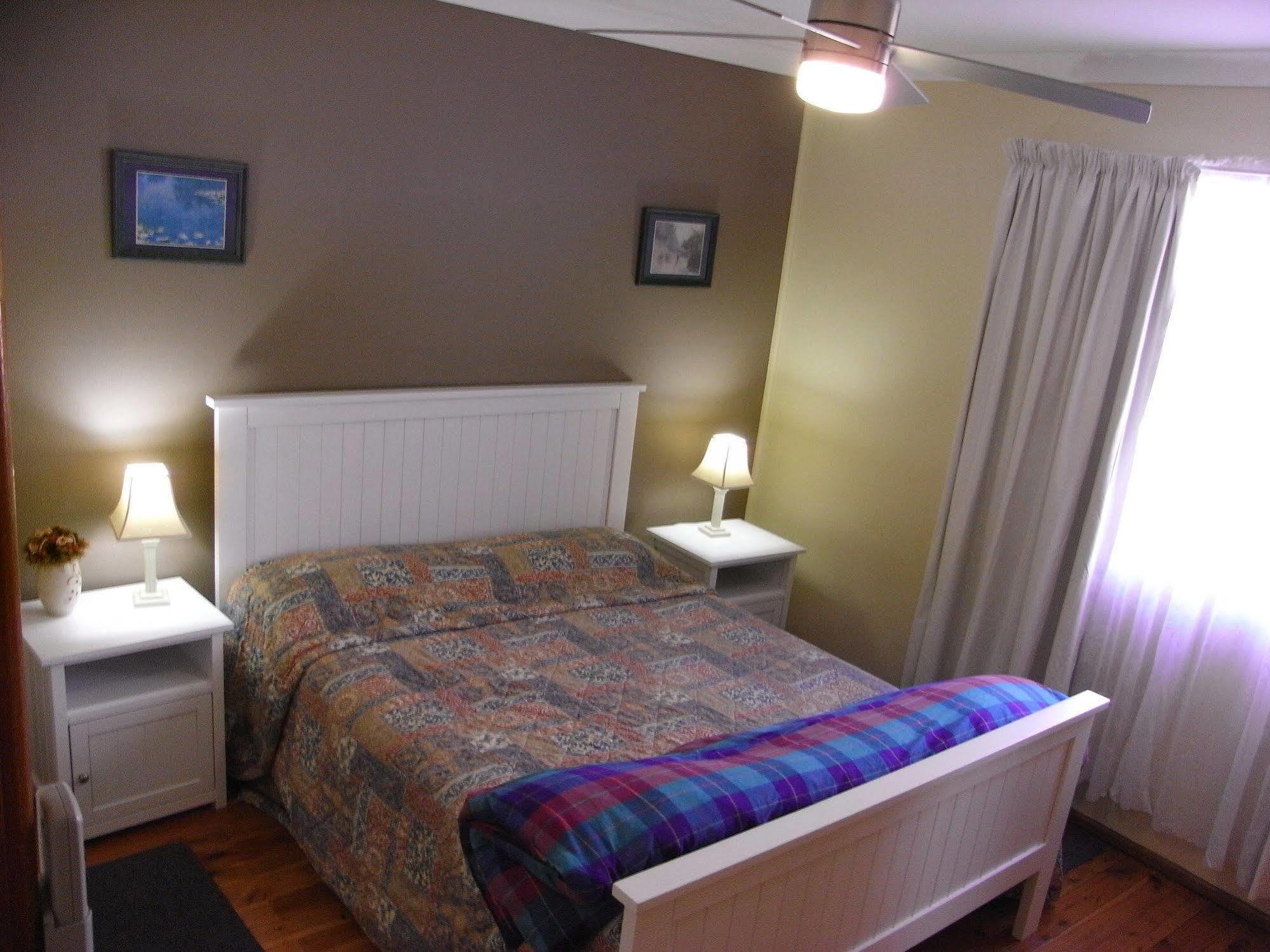 Lavender House Bed & Breakfast Зе-Энтранс Экстерьер фото